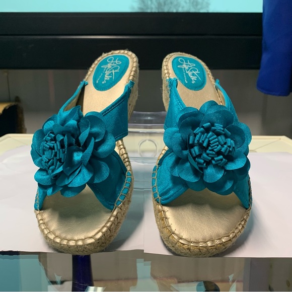 Life Stride Turquoise flower sandals slides - Picture 2 of 8